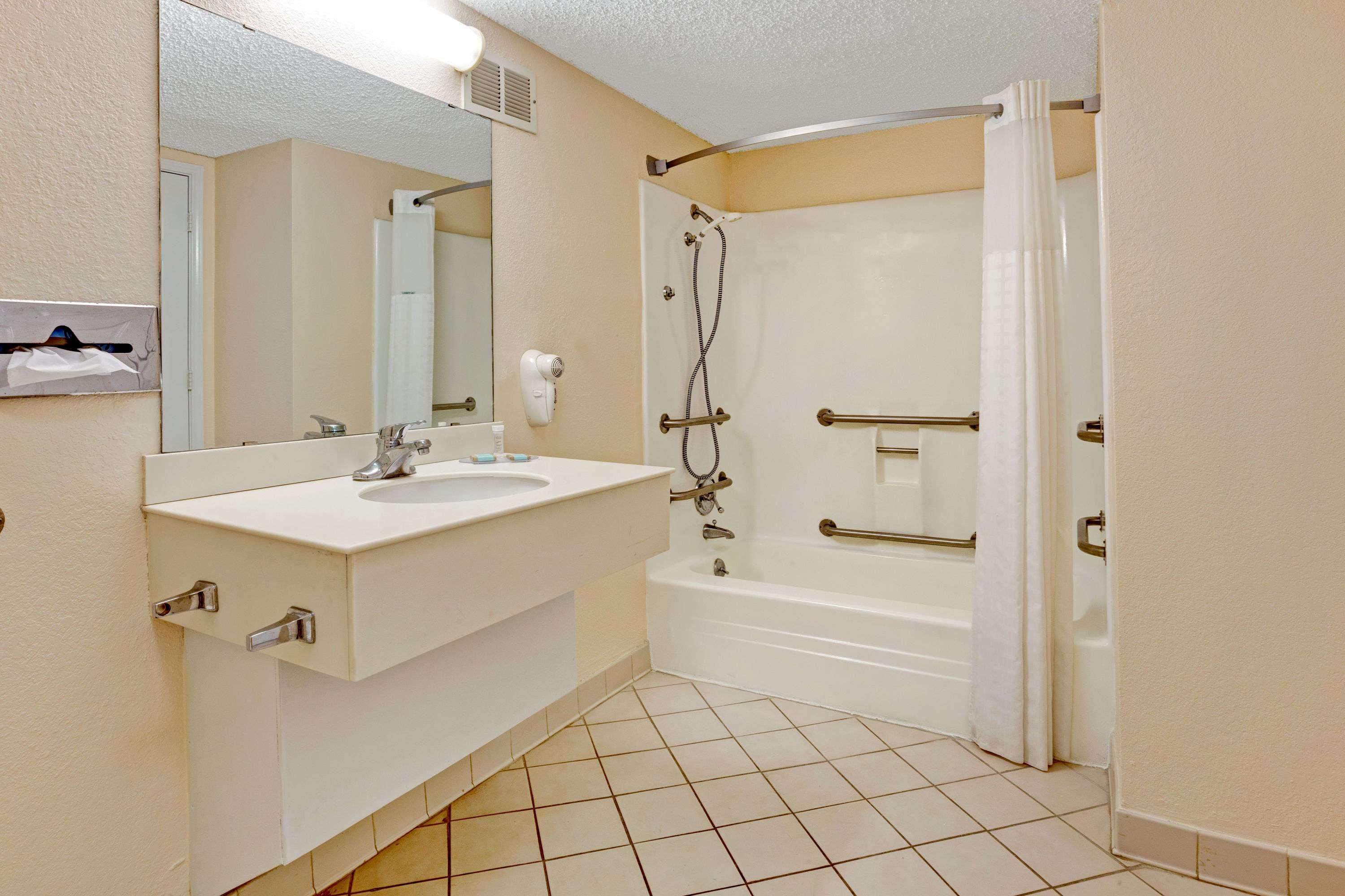 Travelodge By Wyndham North Richland Hills/Dallas/Ft Worth Exteriör bild